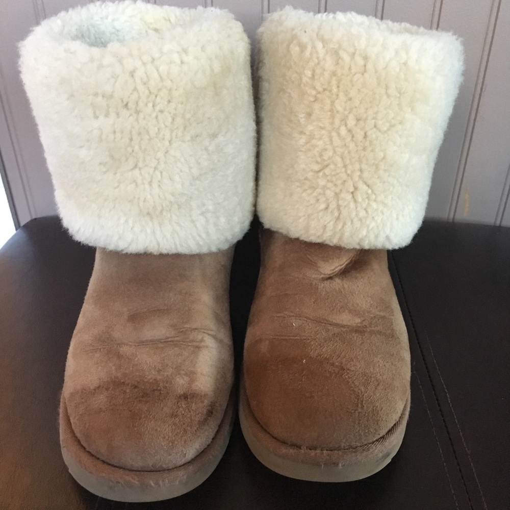 Tall chestnut women’s ugg boots size 9